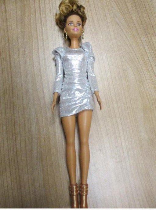 2014 BARBIE met KLEDING gewoon NIEUW, Verzenden, Zo goed als nieuw, Fashion Doll