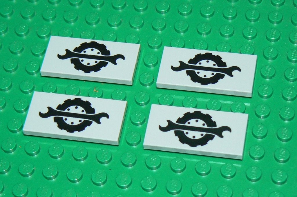L1215 Tegels 2x4 licht grijs met opdruk sleutel en wiel 4 st, Ophalen of Verzenden, Nieuw, Losse stenen, Lego
