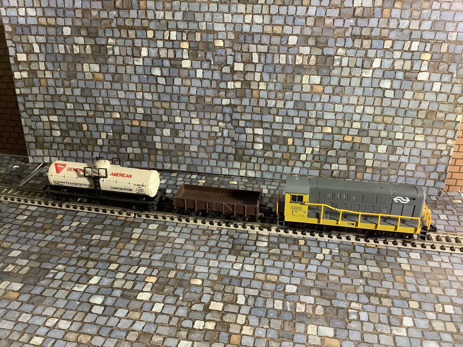 Ns diesellock 2200 met 2 aanhangers n spoor, Overige merken, Gelijkstroom, Wagon, Ophalen of Verzenden