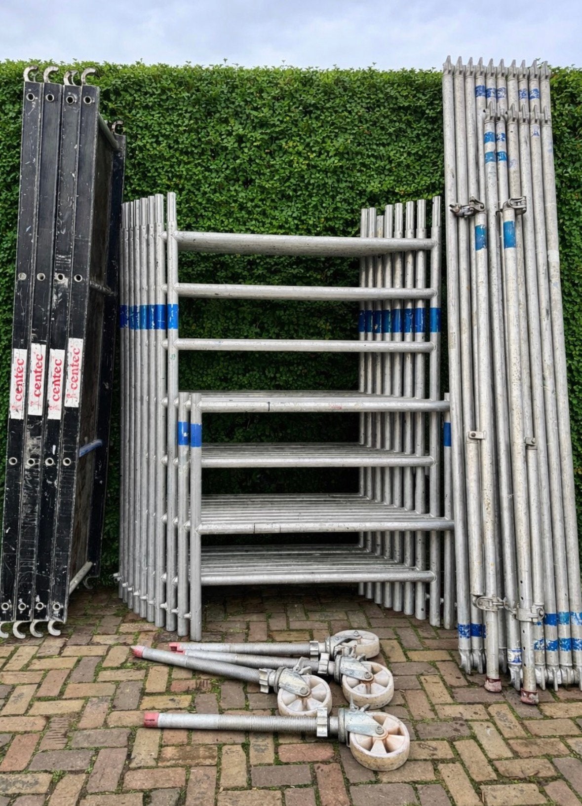 Centec Aluminium Rolsteiger – Steiger Werkhoogte ca. 10 m., Doe-het-zelf en Verbouw, Ophalen, Gebruikt, Rolsteiger of Kamersteiger