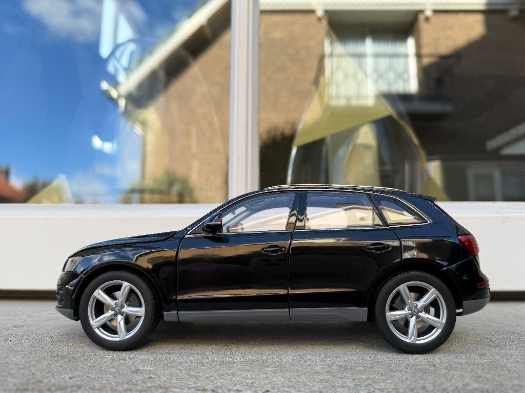 1:18 Audi Q5 2.0T Quattro S-Line Phantom Zwart 2013 Kyosho, Kyosho, Auto, Ophalen of Verzenden, Zo goed als nieuw