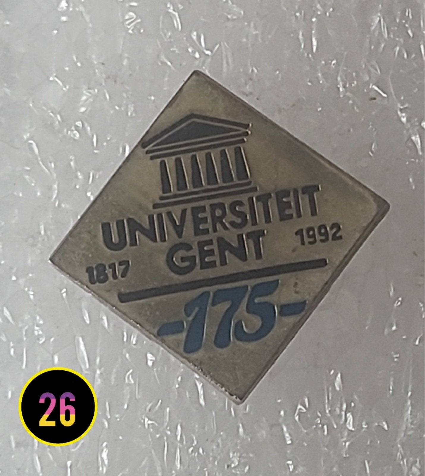 Vintage Universiteit Gent 175 Jaar Pin (1817-1992), Verzenden