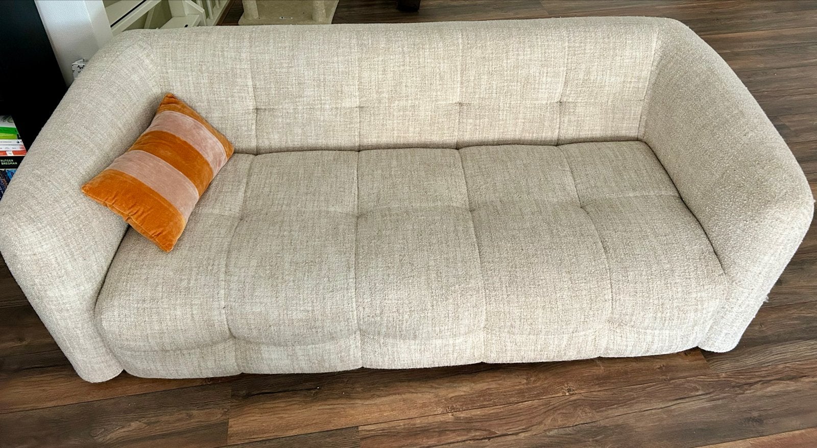 Bank Piemonte Kwantum - Beige Bouclé - Zo goed als nieuw, Huis en Inrichting, Banken | Bankstellen, Ophalen, Tweepersoons, 75 tot 100 cm