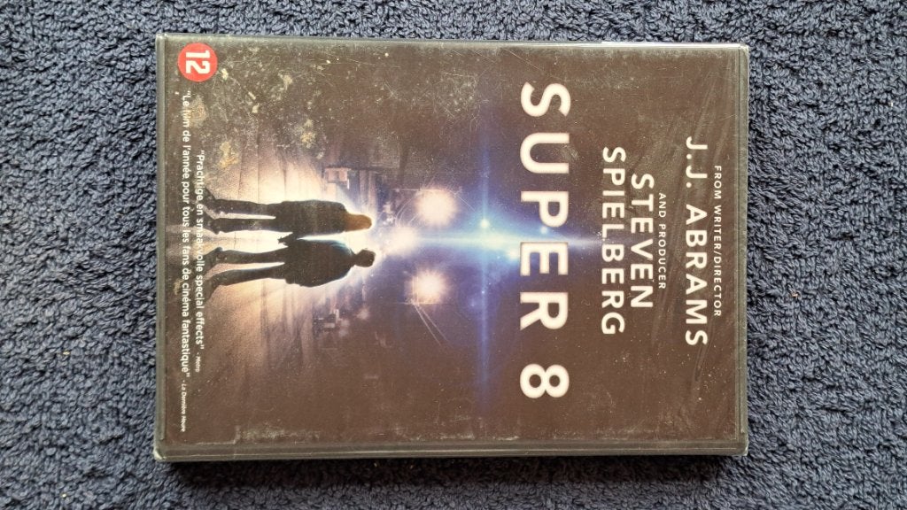Super 8, Alle leeftijden, Ophalen of Verzenden, Zo goed als nieuw
