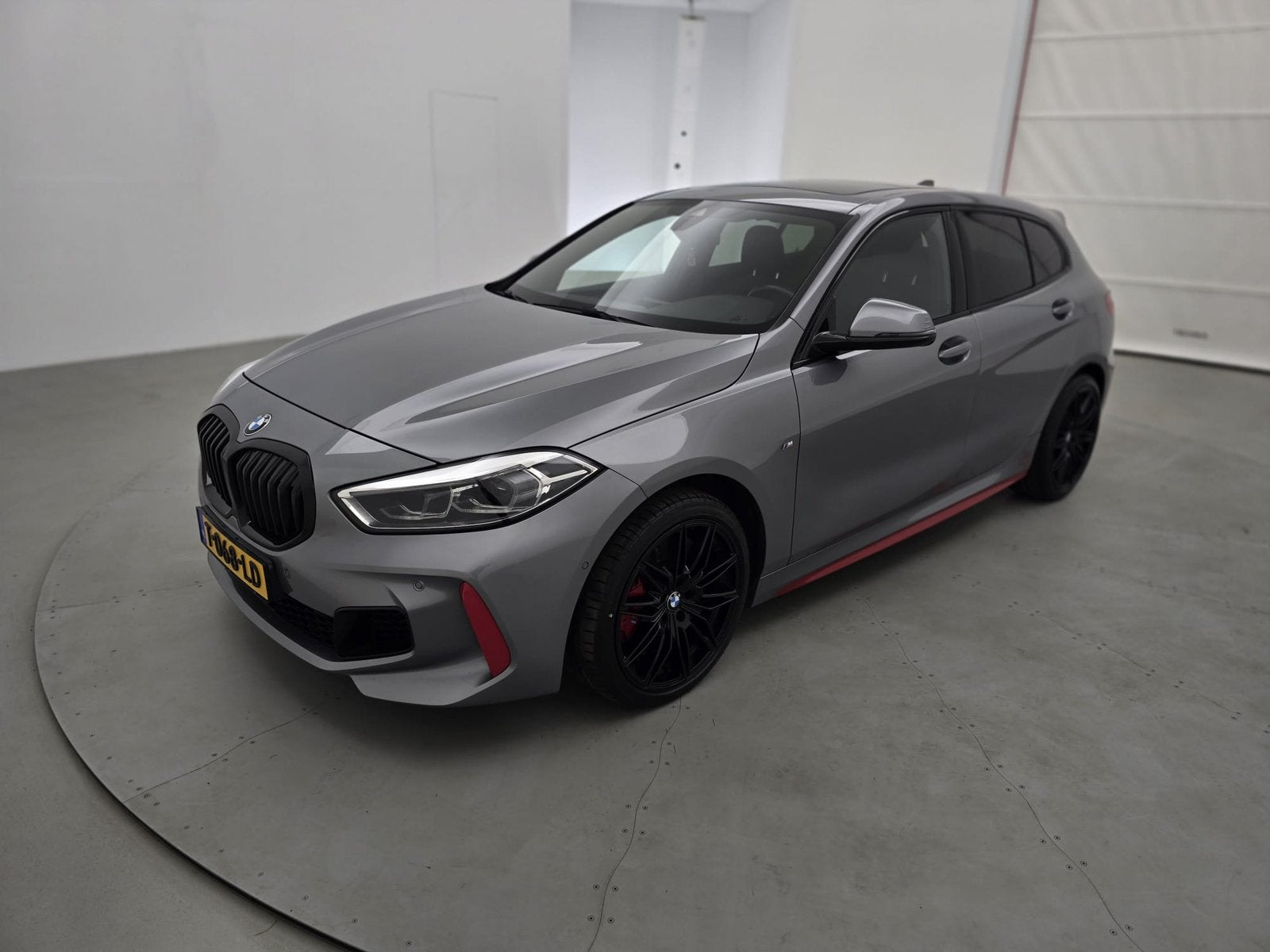 BMW 128ti | M-Sport | Panorama | Scorpion, Auto's, 1998 cc, 15 km/l, Zwart, 4 cilinders