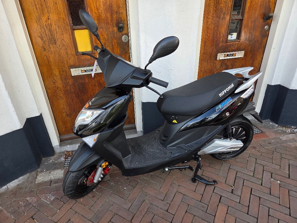 Nipponia e-rex zwart snor 2099,- brom, 2249,- 20 km, Fietsen en Brommers, Scooters | SYM, Ophalen, Gebruikt, Overige modellen