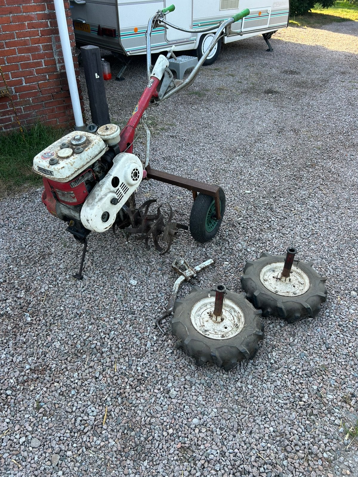 Honda f28 tuinfrees, Tuin en Terras, Ophalen of Verzenden, Gebruikt, Schoffel