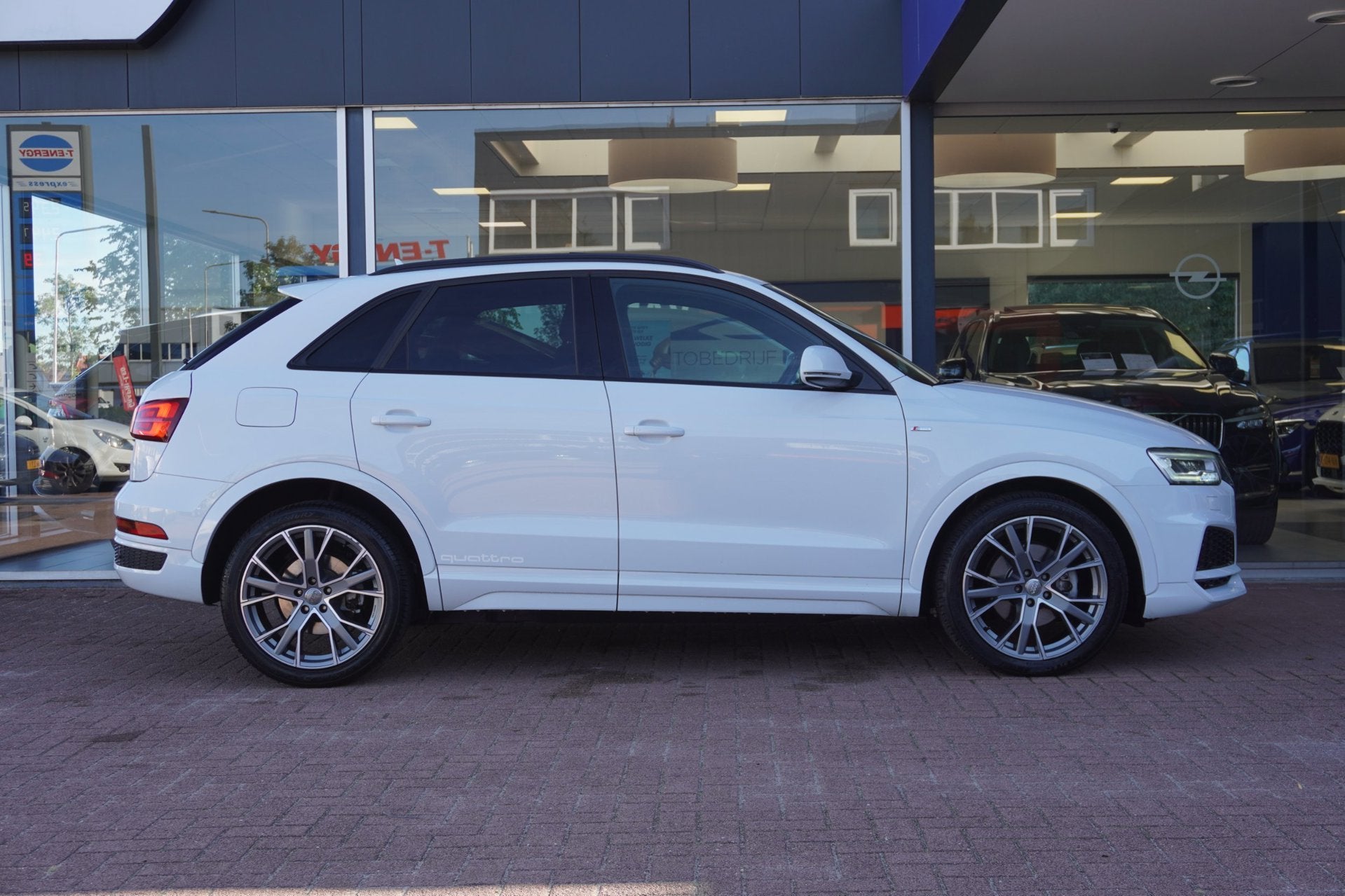 Audi Q3 2.0 TDI quattro Design Pro Line Plus | Automaat | Na, Auto's, Dealer onderhouden, Gebruikt, 4 cilinders, 2000 kg
