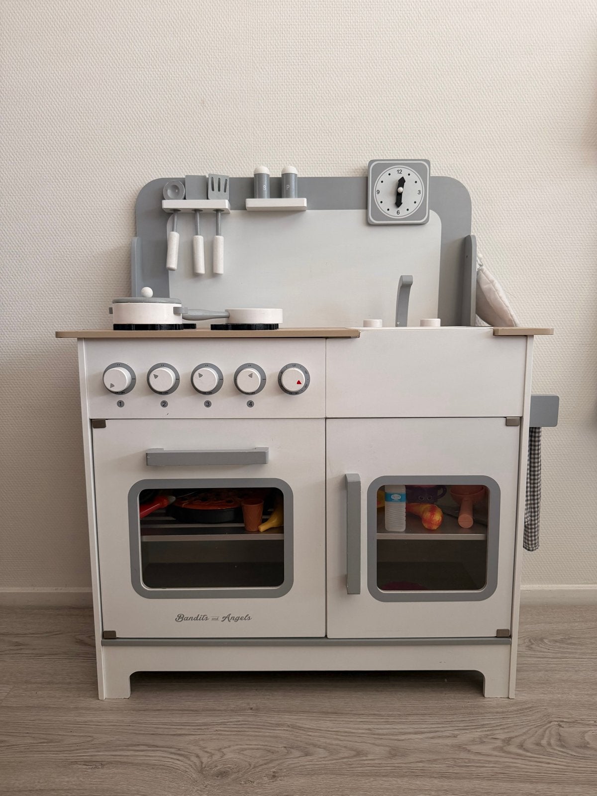 Bandits and Angels houten speelkeuken met accessoires, Ophalen, Gebruikt, Ontdekken