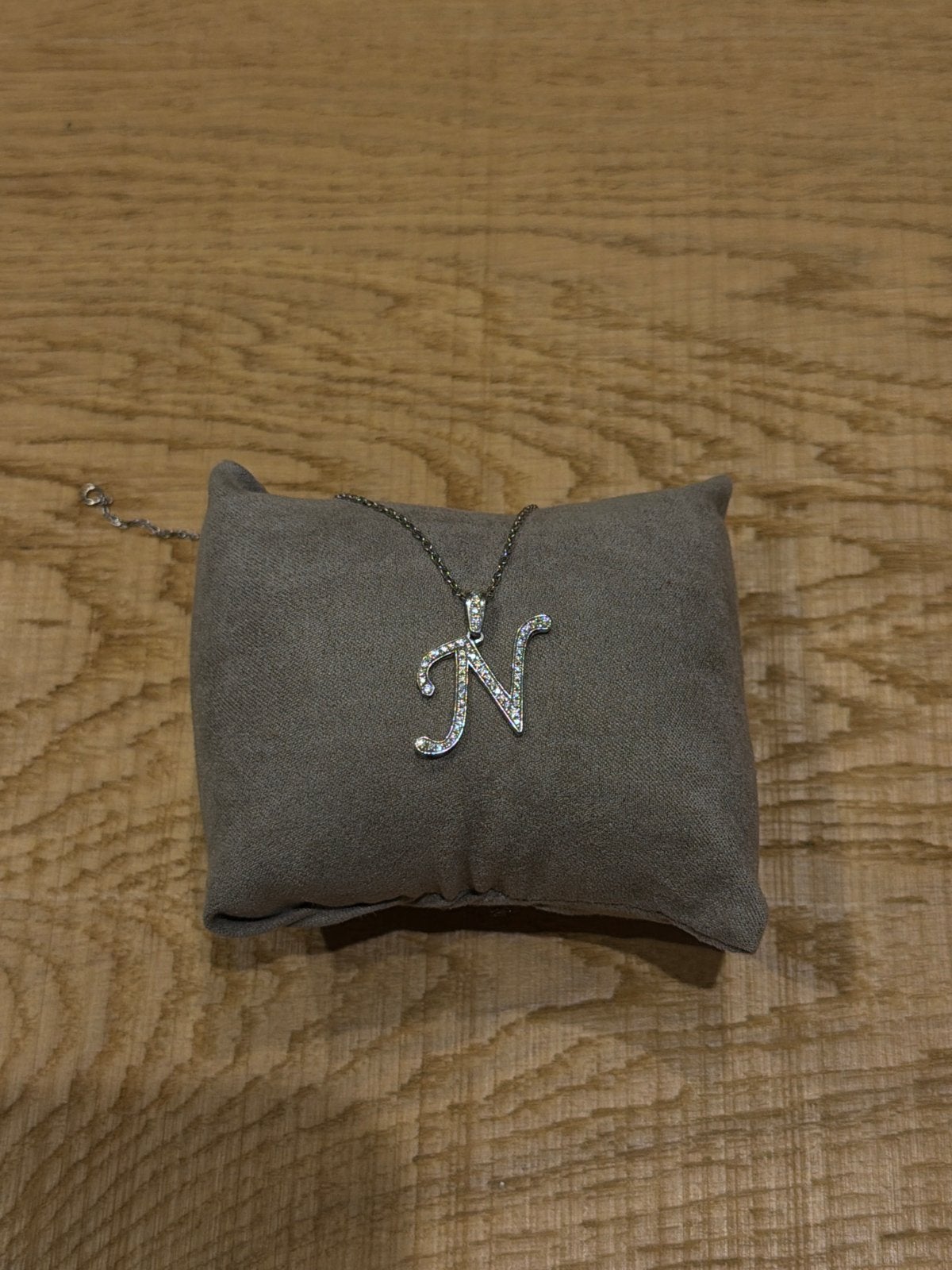 18k Witgouden Ketting met Diamanten Initiaal 'N', Wit, Ophalen of Verzenden, Zo goed als nieuw, Met edelsteen