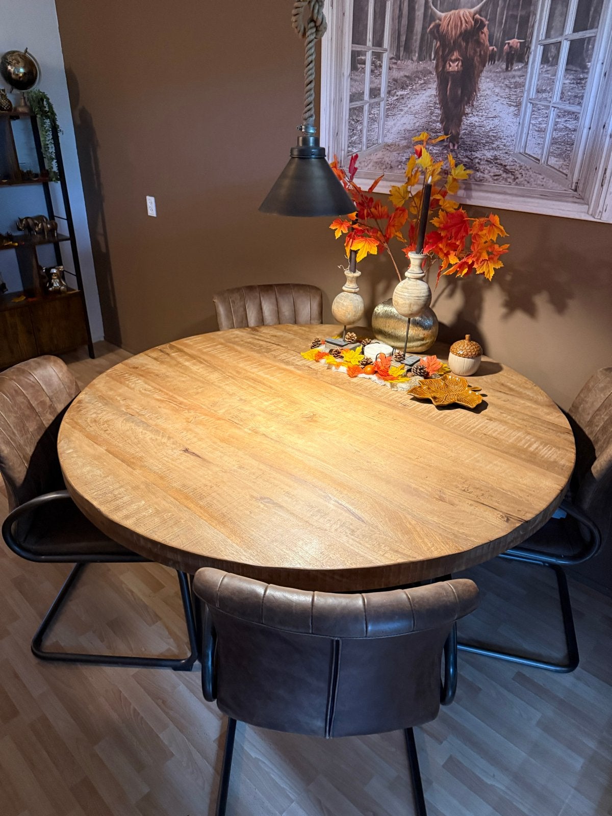 Mango houten eettafel met 4 stoelen - Zo goed als nieuw, Huis en Inrichting, Ophalen, Rond, Zo goed als nieuw, Vier personen