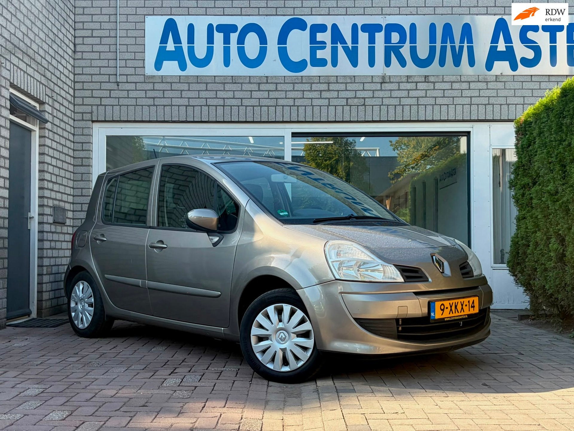 Renault Modus 1.6-16V Night & Day Automaat, Euro 5, 4 cilinders, Bruin, Bedrijf