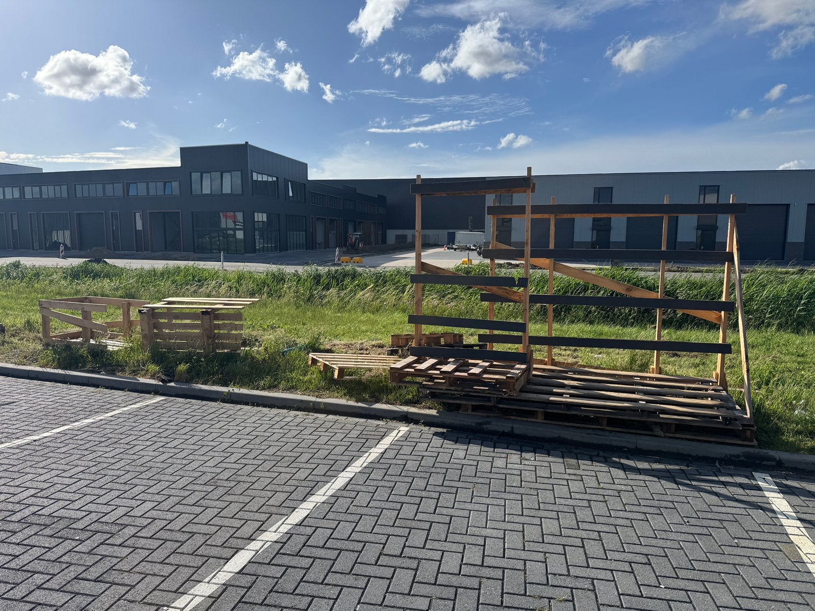 GRATIS !! Houten bokken en pallets, Doe-het-zelf en Verbouw, Hout en Planken, Ophalen, Overige houtsoorten, Minder dan 200 cm