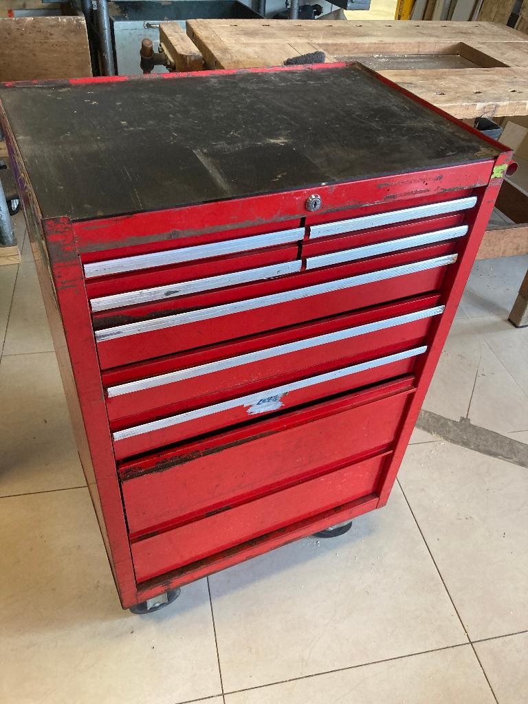 Gereedschapswagen met basis gereedschap, Ophalen, Gevuld, Gebruikt