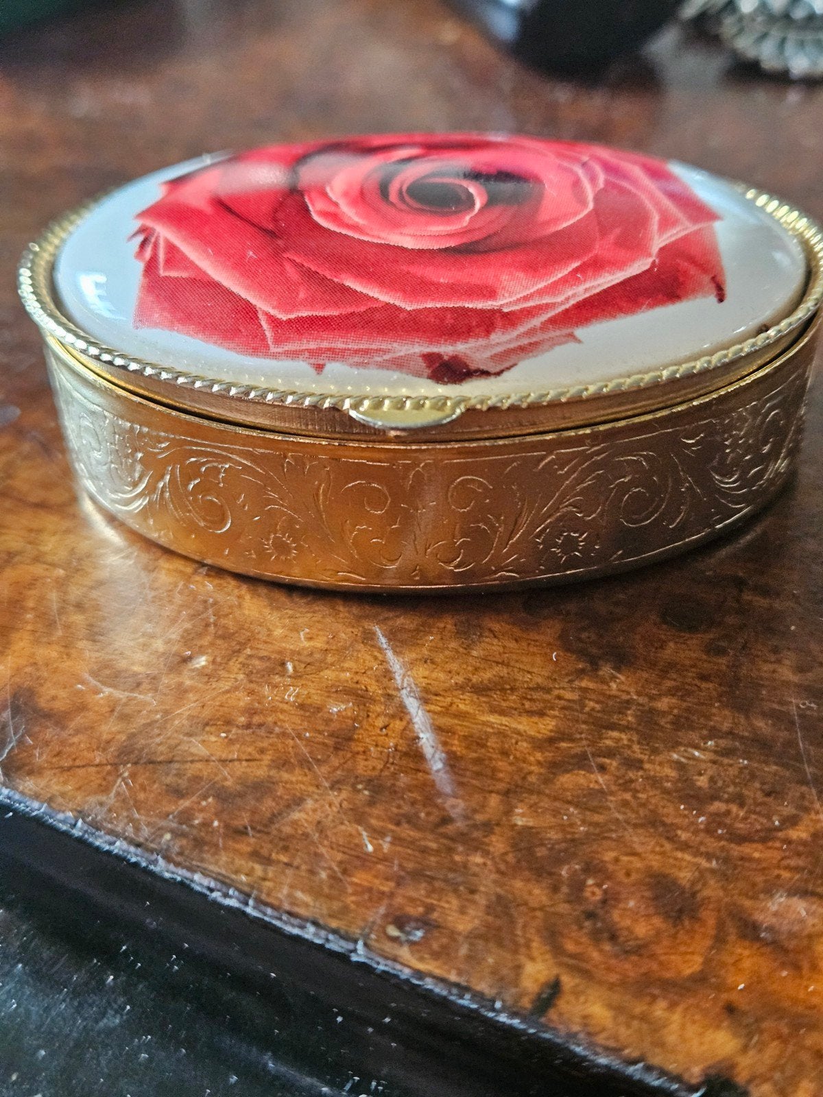 Vintage Pillendoosje met Rode Roos Decoratie, Ophalen of Verzenden