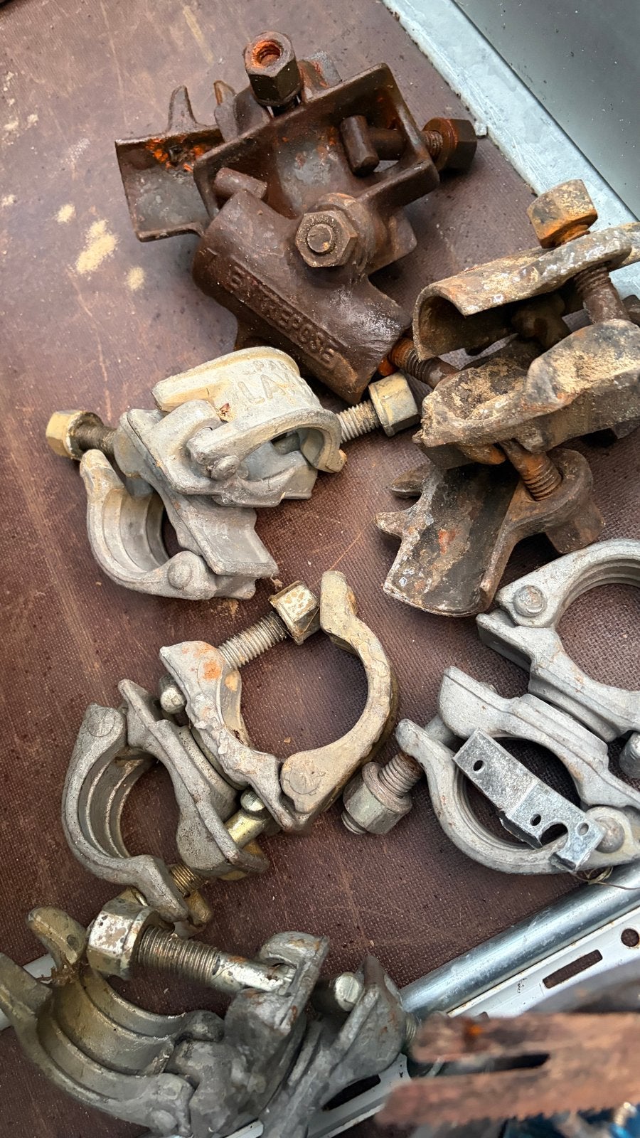 Diverse steigerklemmen en koppelstukken, Doe-het-zelf en Verbouw, Ophalen of Verzenden