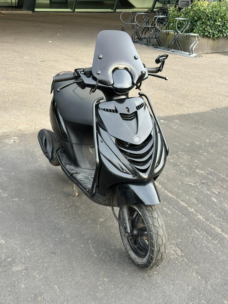 Piaggio Zip 4-takt 50cc – perfecte staat, snelle scooter, Ophalen, Zip, Nieuw, Benzine