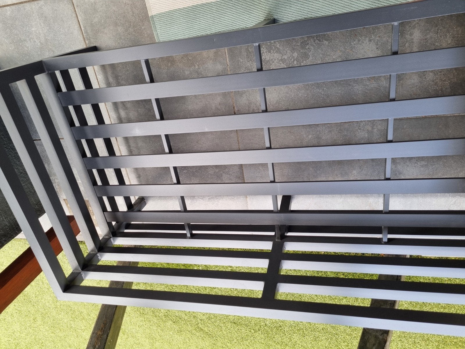 Moderne aluminium loungeset met grijze kussens, Tuin en Terras, Tuinsets en Loungesets, Ophalen, 5 zitplaatsen, Aluminium, Zo goed als nieuw