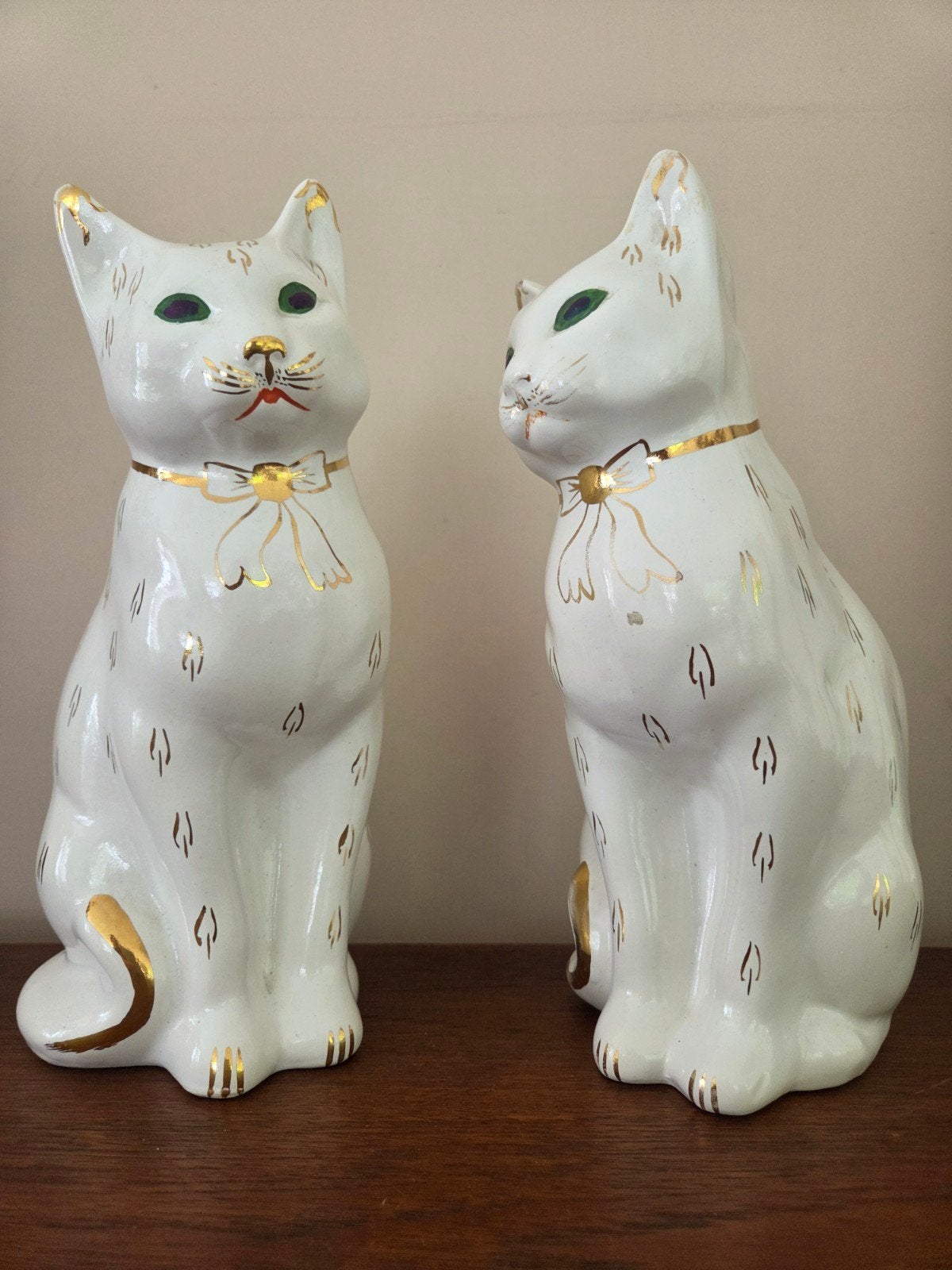 Stel van 2 grote antieke katten, wit met goud, Verzamelen, Ophalen of Verzenden, Zo goed als nieuw, Dier