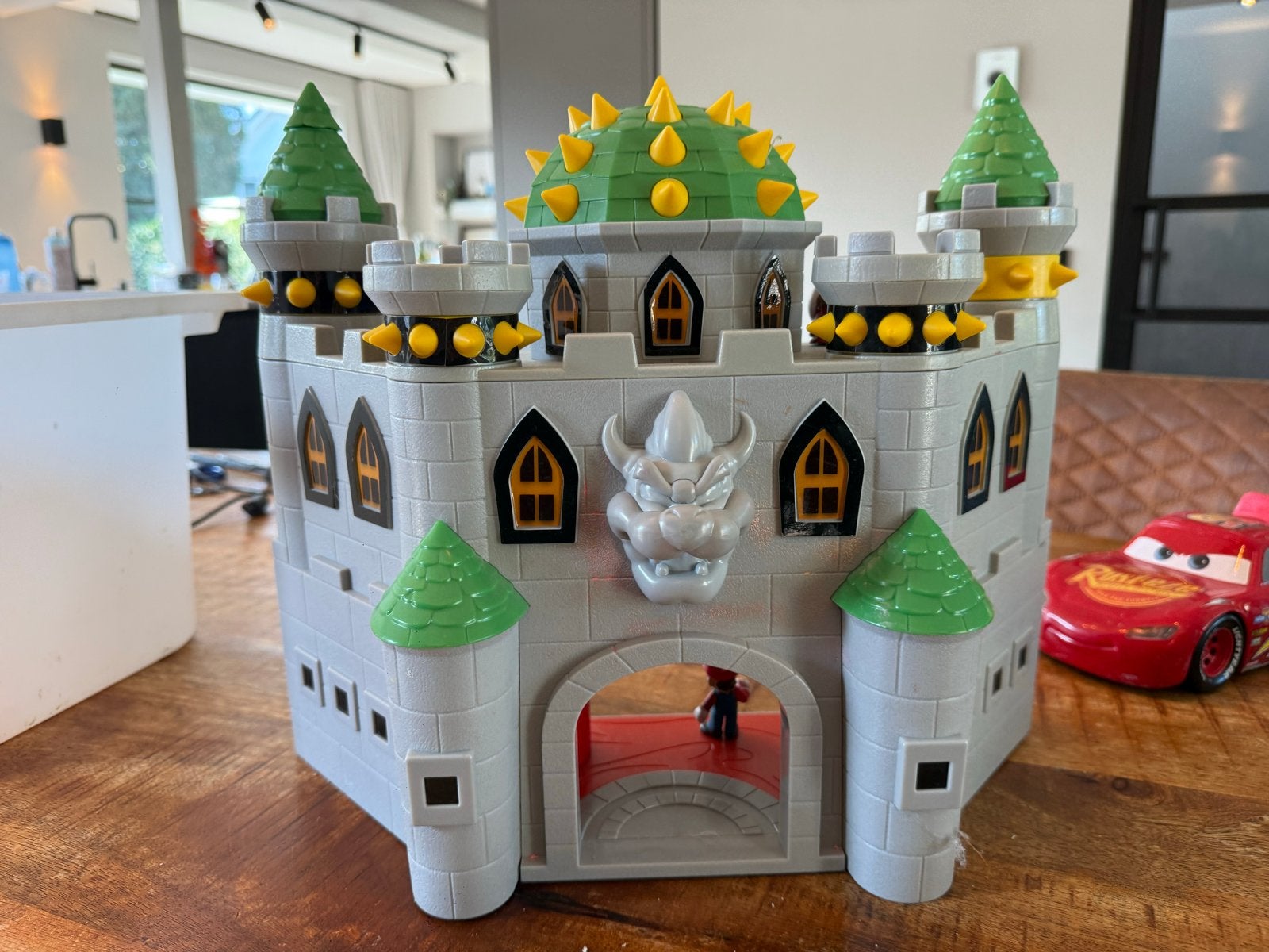 Super Mario Bowser Kasteel Speelset met Figuren, Ophalen, Zo goed als nieuw, Jongen of Meisje