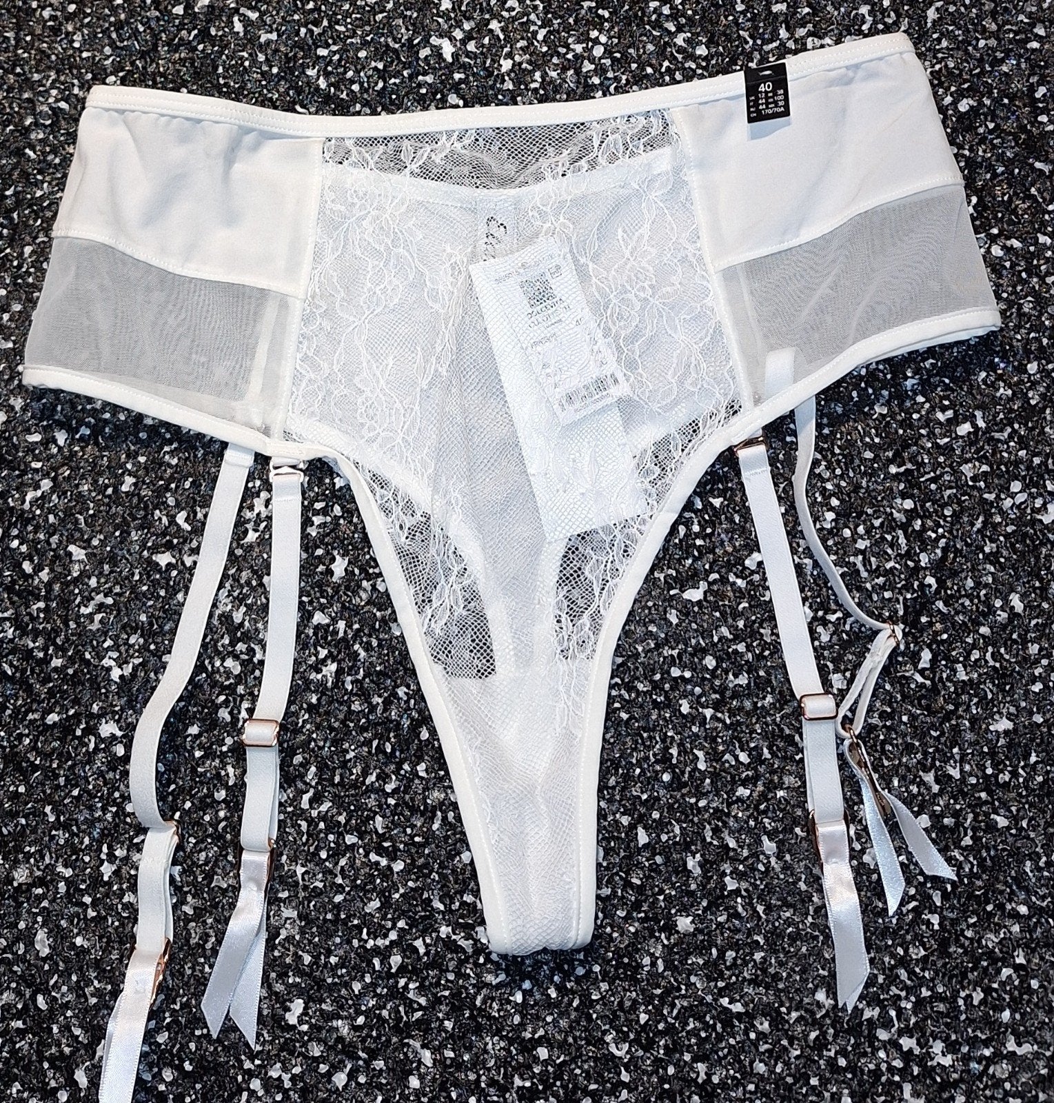 Sexy spierwitte jarretel-slip van Etam maat 40 (L), Verzenden, Wit, Slip