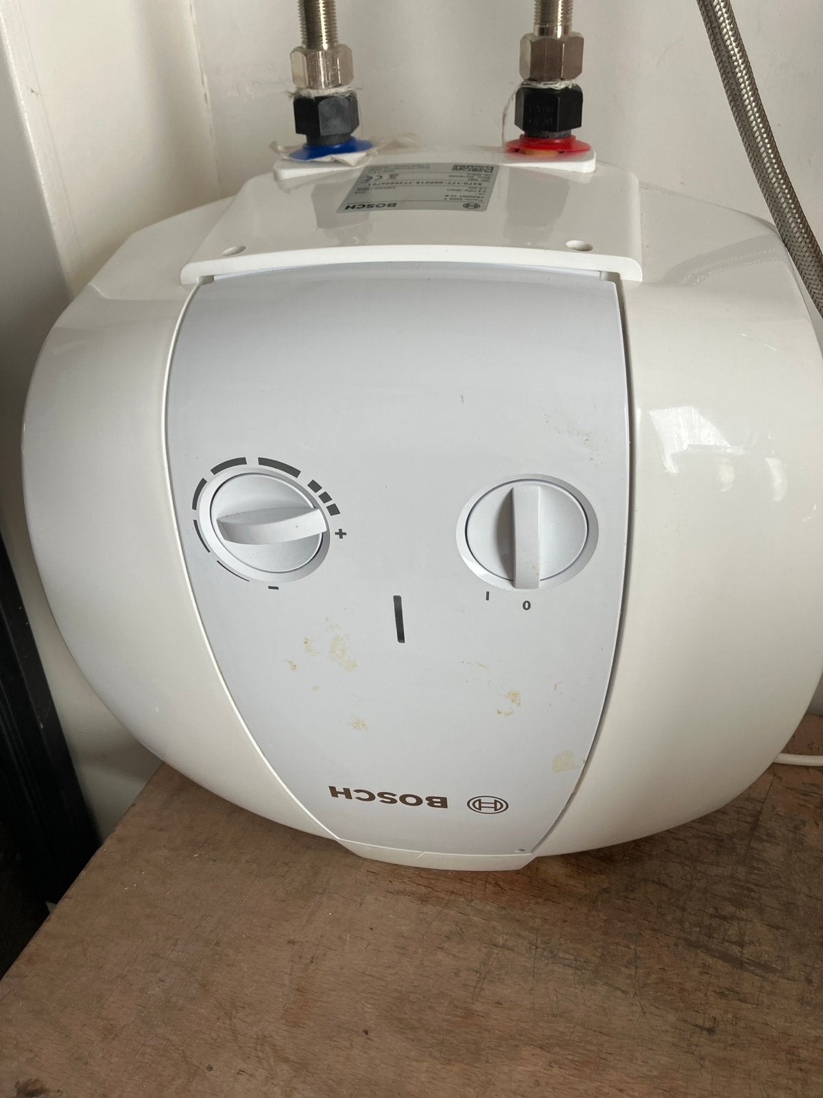 Bosch Tronic 2000 T Boiler 10L - Zo goed als nieuw, Doe-het-zelf en Verbouw, Geisers en Boilers, Aardgas, Minder dan 20 liter