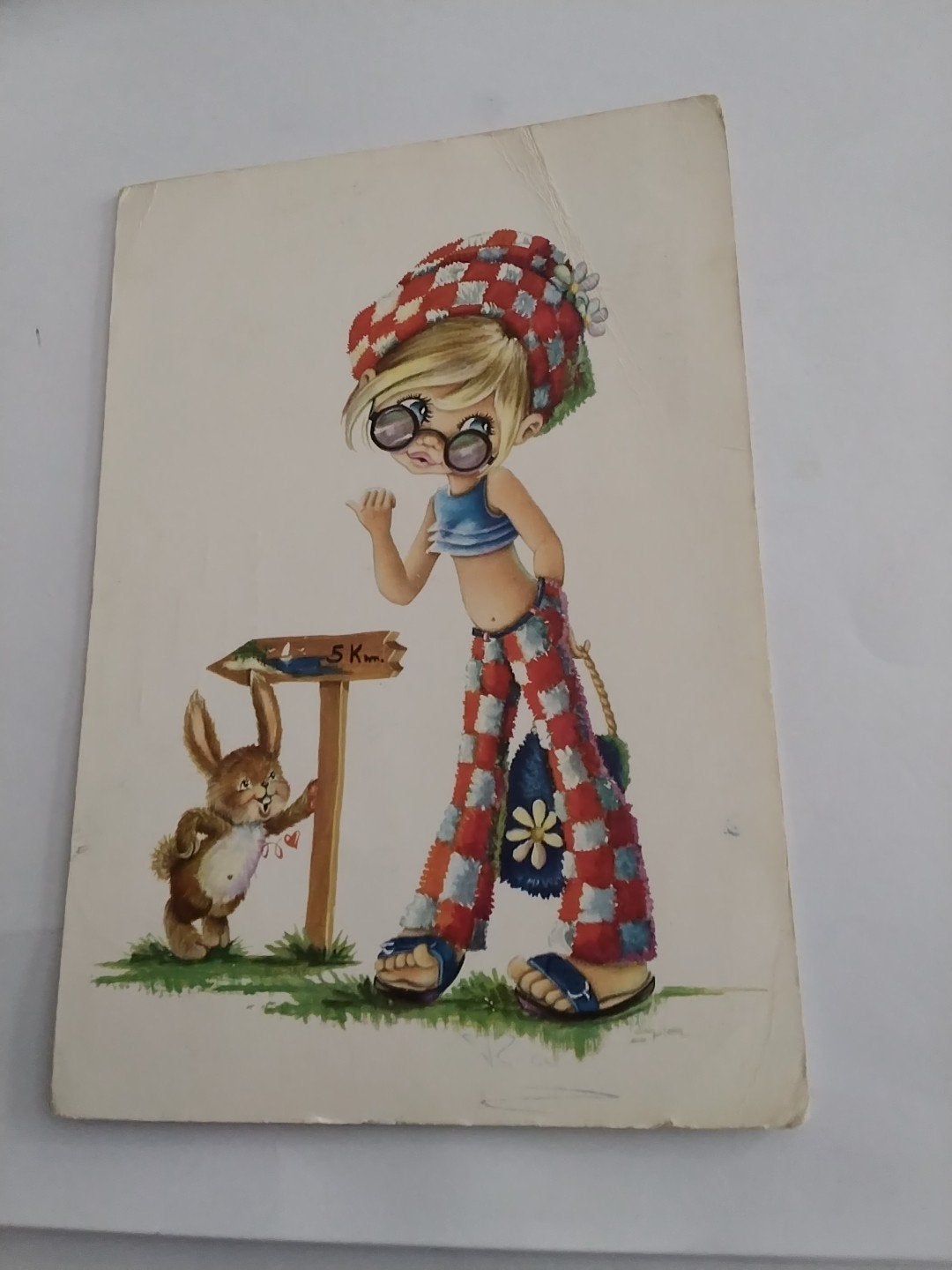Vintage Ansichtkaart Hippie Meisje en Konijn (1968), Ophalen of Verzenden, 1960 tot 1980, Gelopen