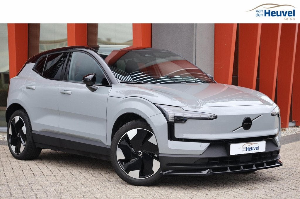 Volvo EX30 Single Motor Extended Range Plus 69 kWh | Stoelve, Gebruikt, Origineel Nederlands, Grijs, 1600 kg