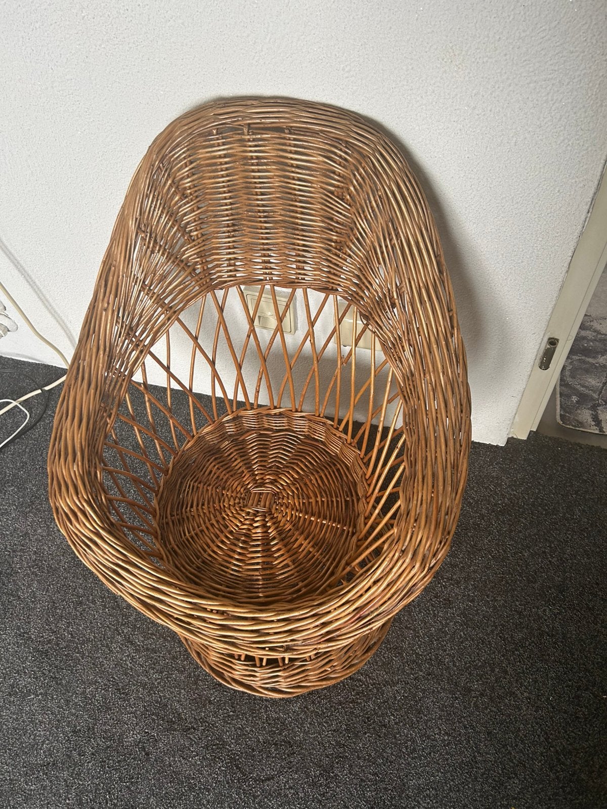 Mooi Vintage rond rotan stoeltje jaren 60 70, Huis en Inrichting, Stoelen, Ophalen, Gebruikt, Overige kleuren, Riet of Rotan