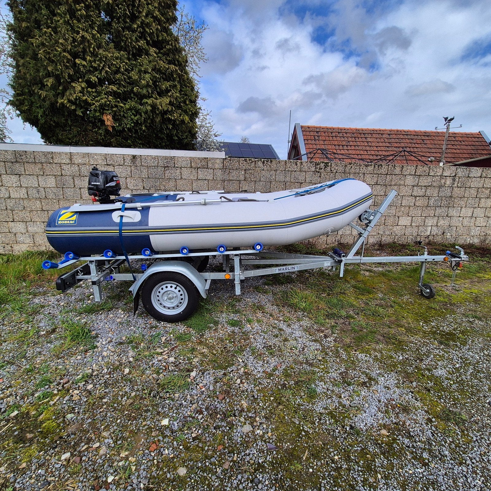Zodiac cadet 340 met 6pk Suzuki buitenboordmotor, Ophalen, Zo goed als nieuw, Minder dan 6 meter