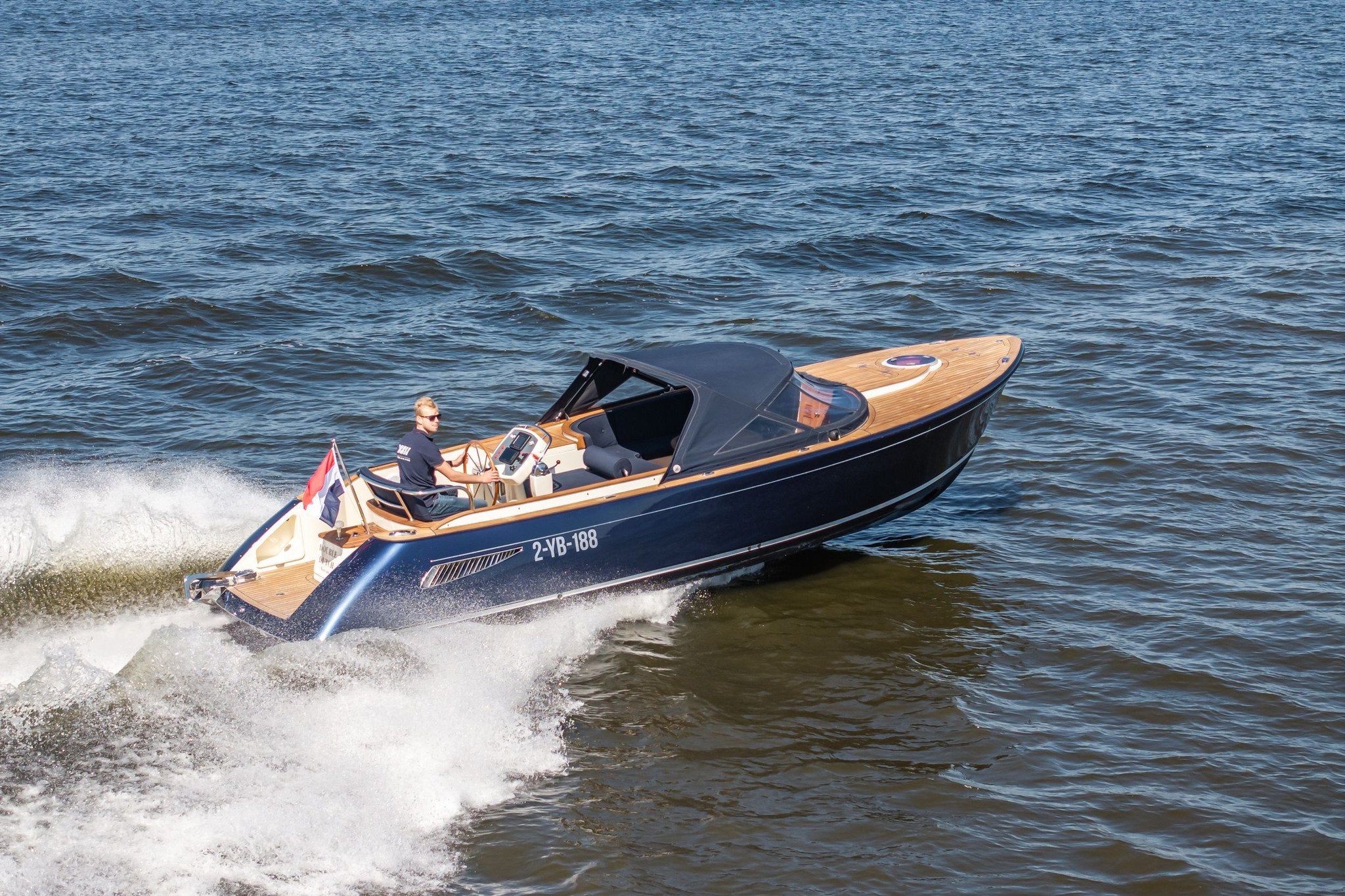 Menken Hudson 26, Gebruikt, Polyester, Diesel, 200 pk of meer