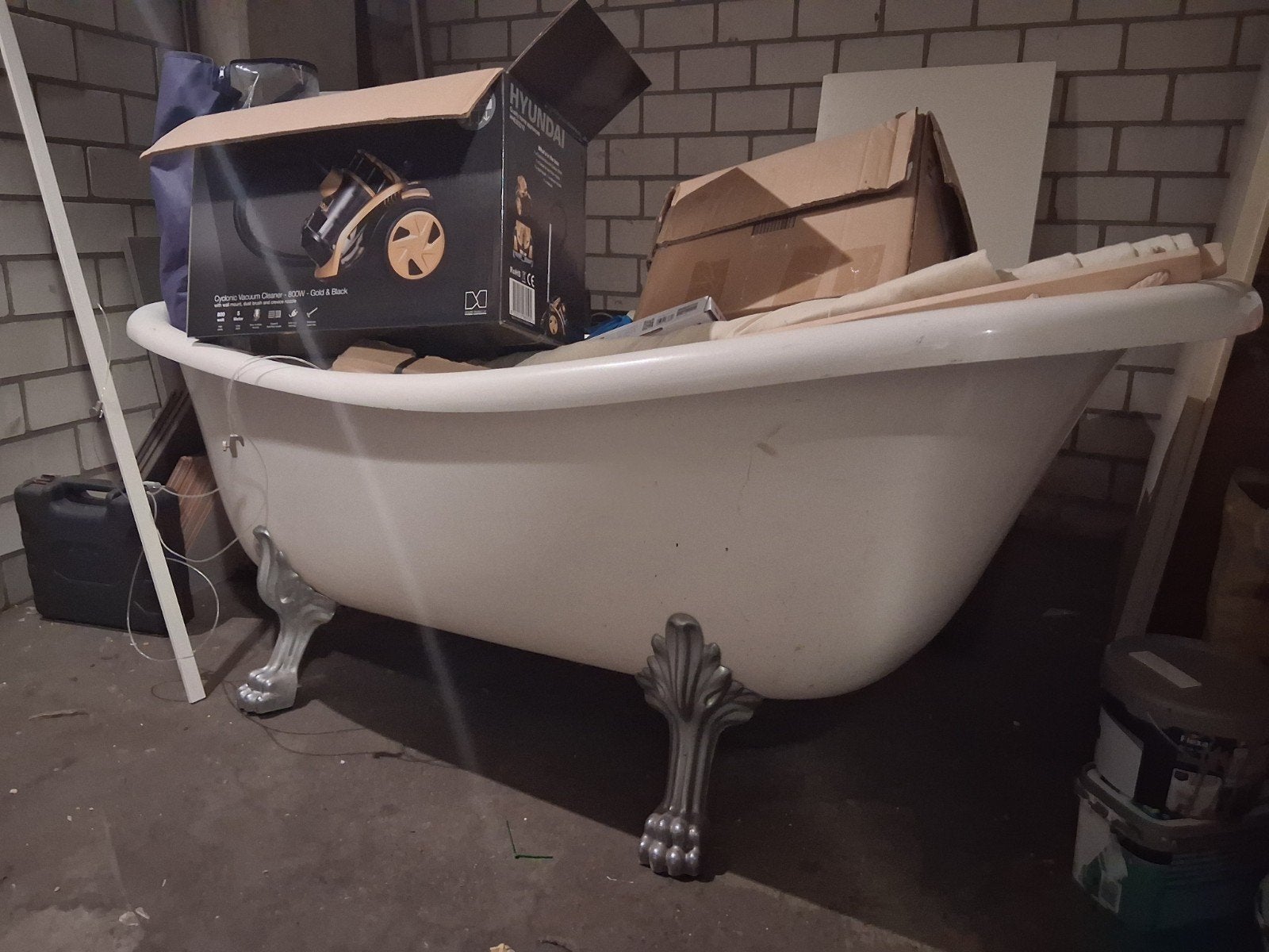 Antiek ligbad op leeuwenpootjes, Huis en Inrichting, Badkamer | Badkamermeubels, Ophalen, Overige typen, 50 tot 100 cm, Minder dan 100 cm