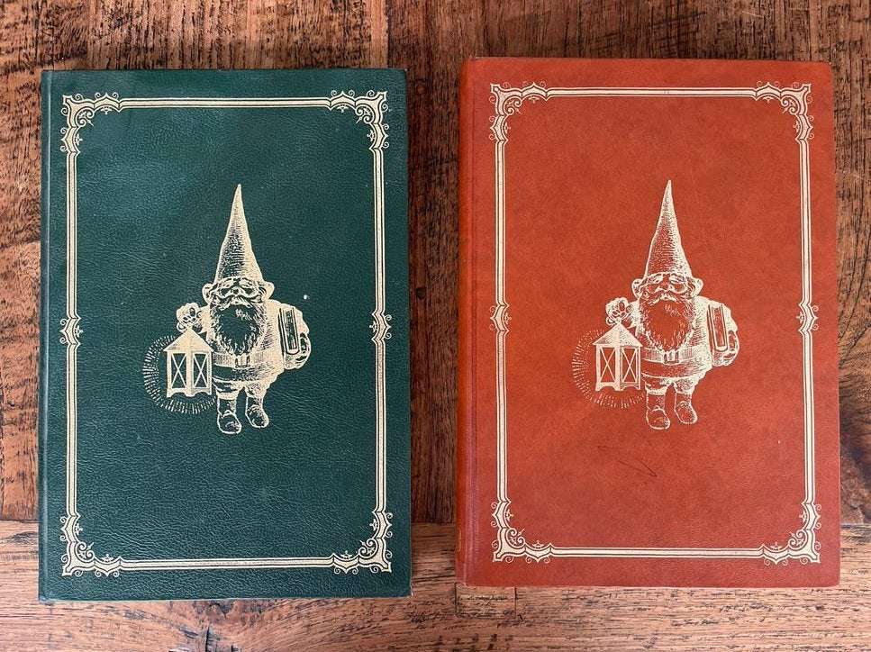 Het Grote Boek der Kabouters - Rien Poortvliet & Wil Huygen, Ophalen of Verzenden, Gelezen, Nederland