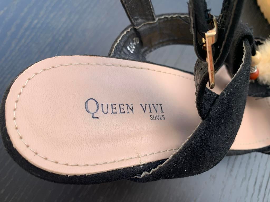 Sleehakken Ibizastyle - Queen Vivi Shoes maat 39, Kleding | Dames, Schoenen, Zo goed als nieuw, Sandalen of Muiltjes, Zwart, Ophalen of Verzenden