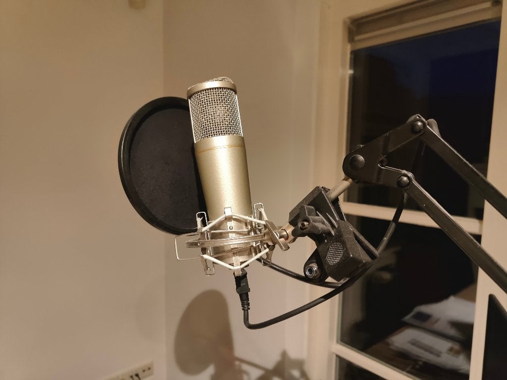 Professionele microfoon inclusief accesoires Devine, Muziek en Instrumenten, Ophalen of Verzenden, Zo goed als nieuw, Studiomicrofoon