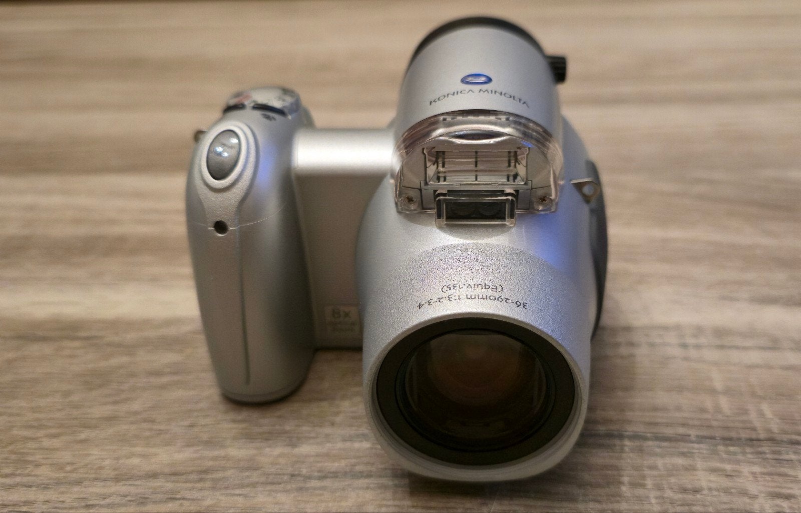 Konica Minolta DiMAGE Z10 3.2MP Digital Video Foto Camera, Kantelbaar/draaibaar scherm, Konica, Refurbished, Ophalen of Verzenden