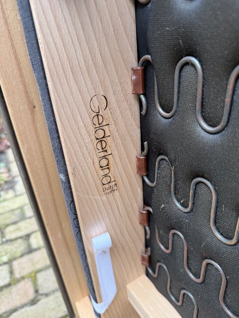 Gelderland 4800 Fauteuil Henk Vos Taupe leer nieuwstaat, Ophalen, Hout, 75 tot 100 cm, Zo goed als nieuw