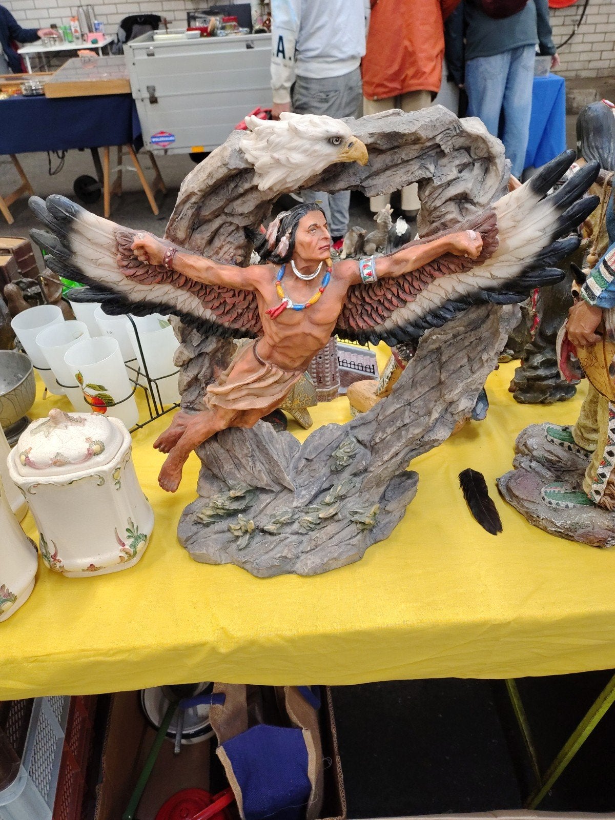 Groot Beeld Native American Krijger met Adelaar (50 cm), Antiek en Kunst, Ophalen of Verzenden