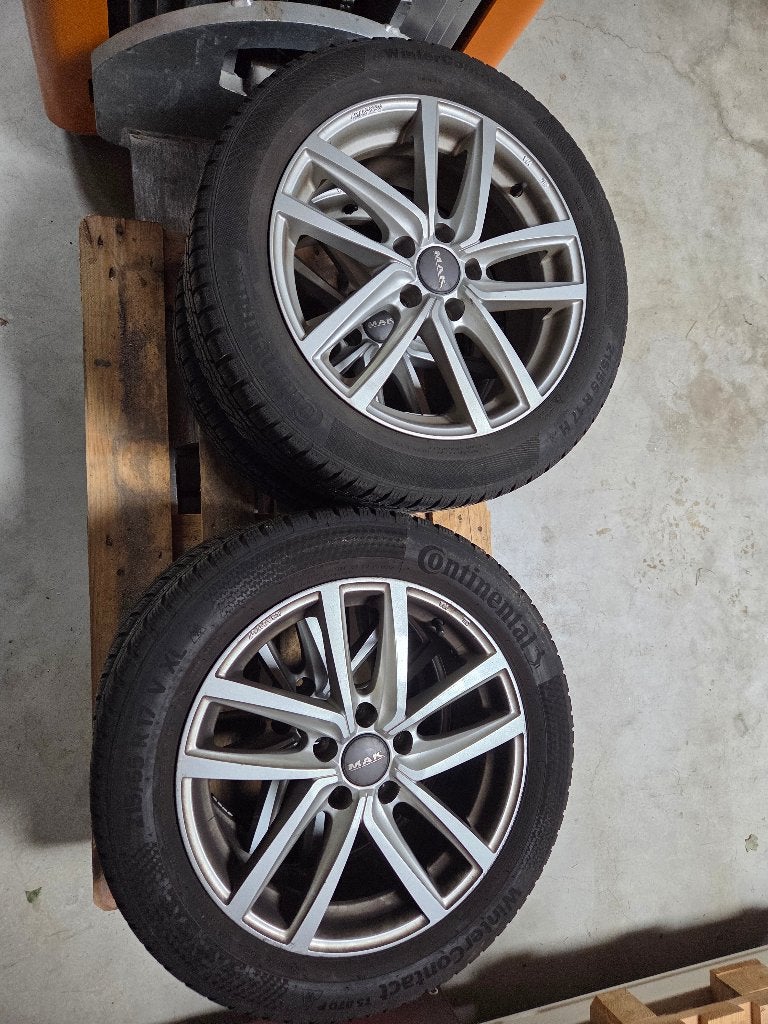 Continental Winterbanden met 17" velgen bandenmaat  215/55, Ophalen, 215 mm, Velg(en), 17 inch