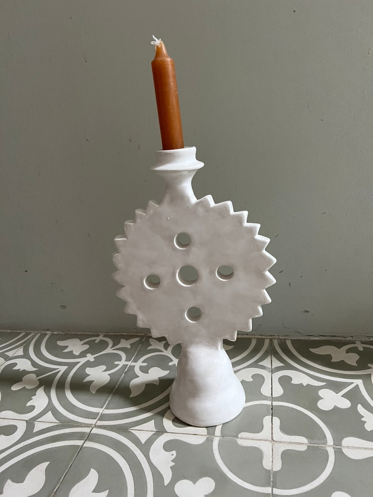 Prachtige grote witte boho kandelaar, Ophalen of Verzenden, Kandelaar