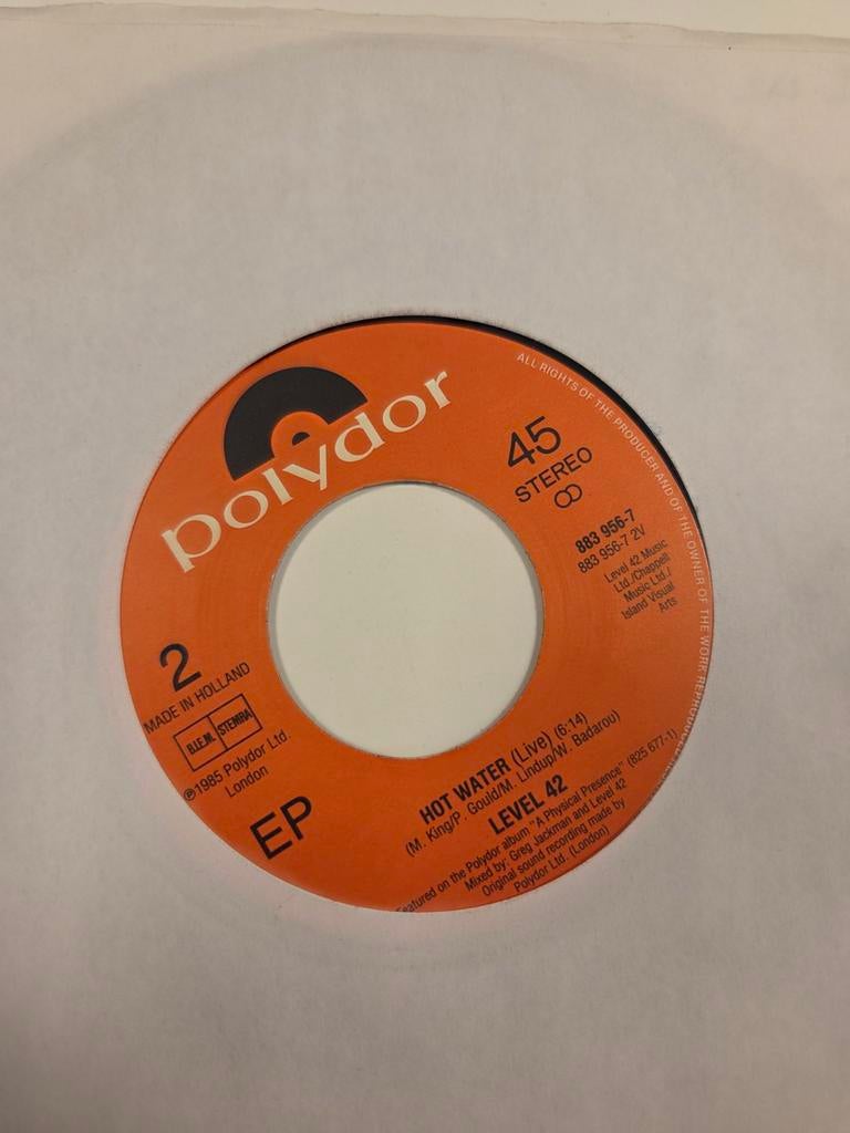 Level 42 Lessons in love 7 inch singel, Ophalen of Verzenden, Gebruikt, Pop