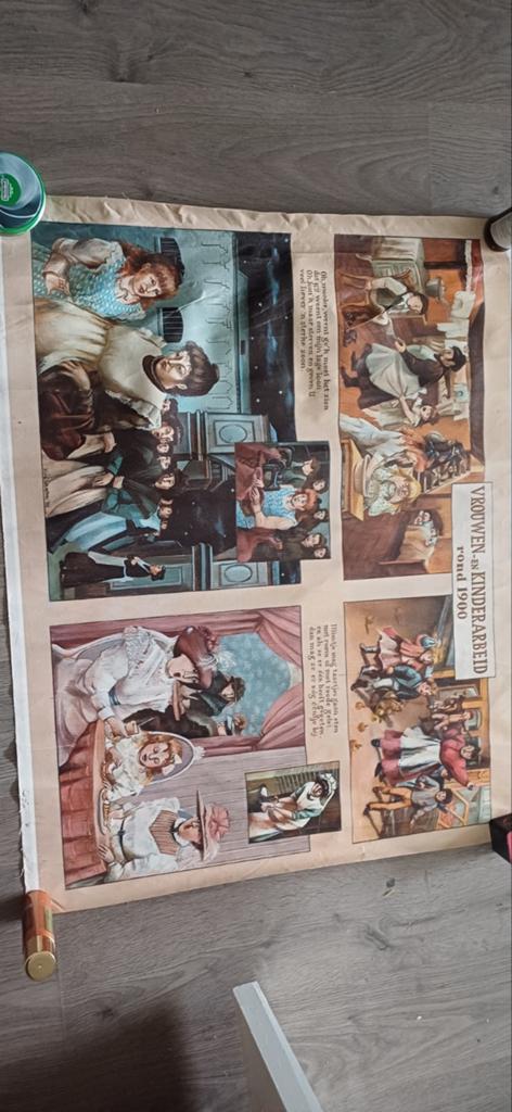 2 prachtige vintage school posters vrouwen verzet /arbeid, Ophalen of Verzenden