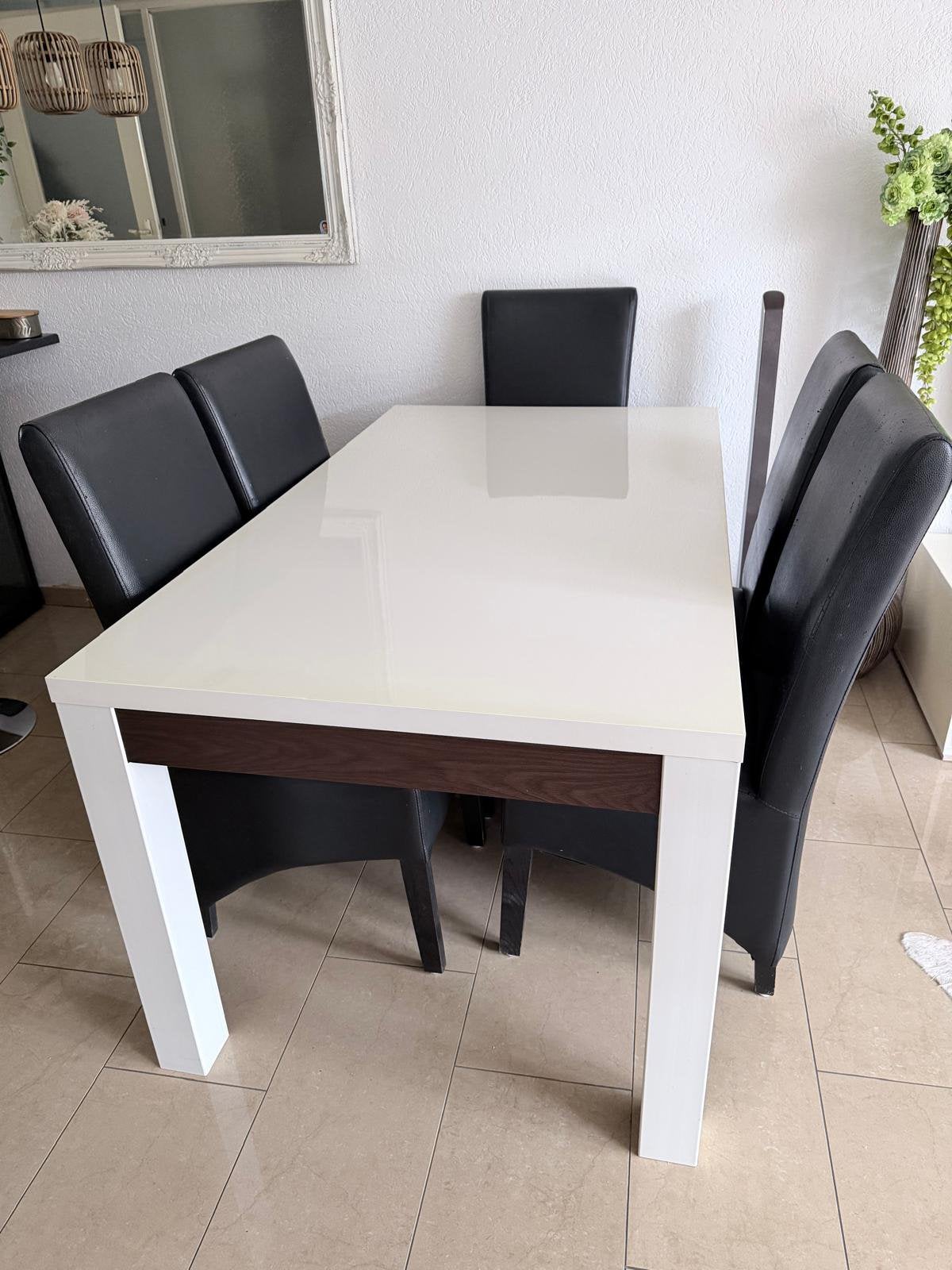 Witte hoogglans eettafel 160x90 cm + 6 stoelen, Ophalen, Zo goed als nieuw, 4 tot 6 stoelen
