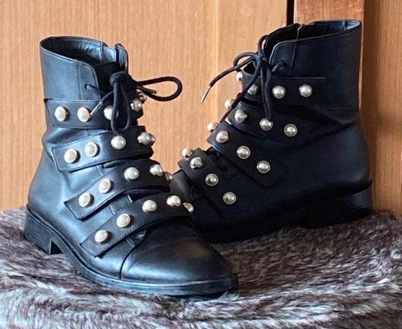 Stoere laarsjes met pareltjes & gratis legging, Verzenden, Zwart, Lage of Enkellaarzen, Zo goed als nieuw
