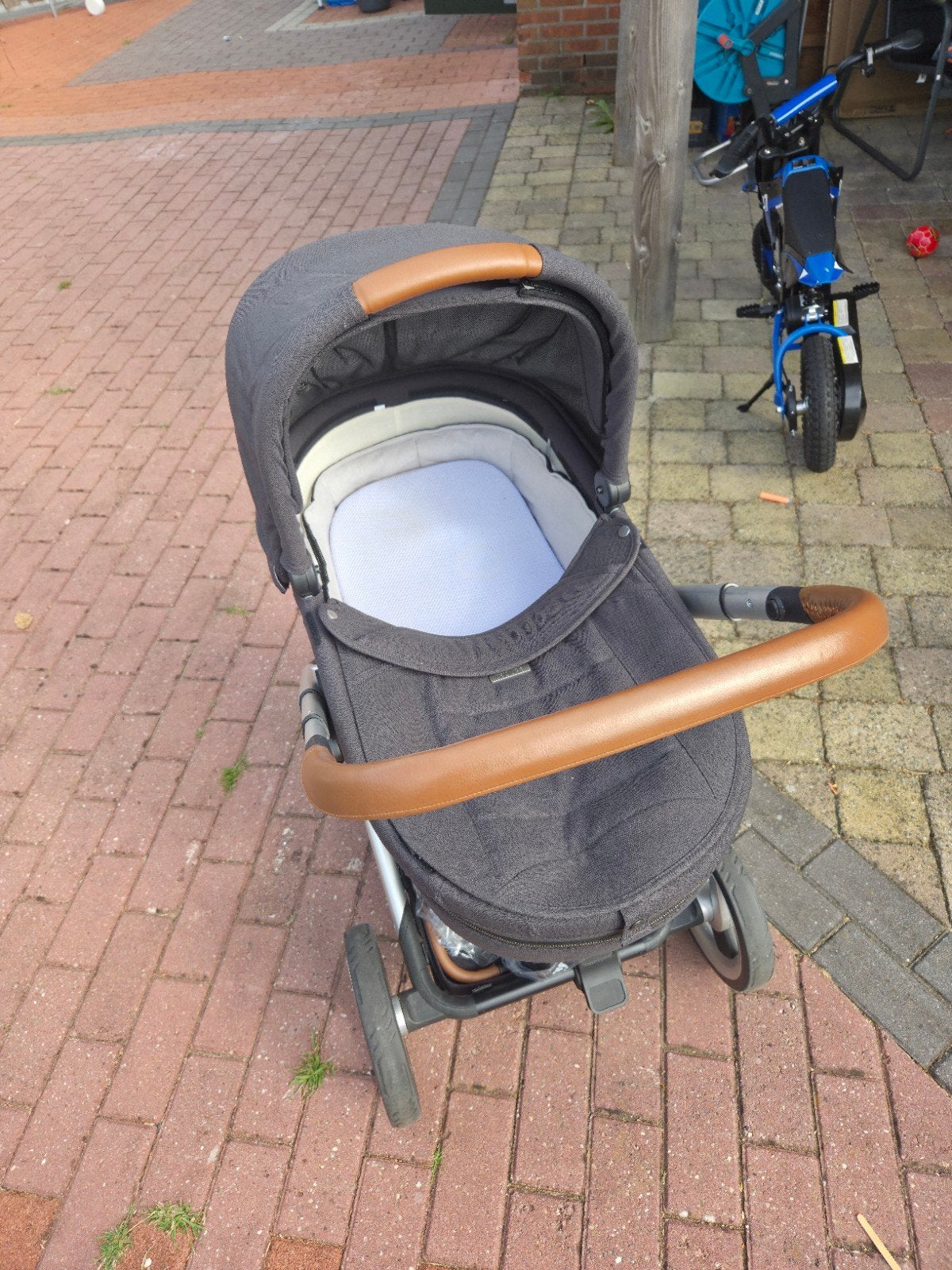 Mutsy Igo kinderwagen met reiswieg en zitje, Kinderen en Baby's, Ophalen of Verzenden, Zo goed als nieuw, Combiwagen, Mutsy