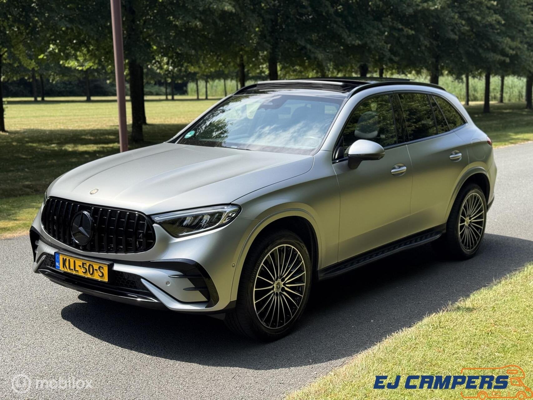 Mercedes GLC-klasse 300e 4MATIC AMG Line / Pano!, Auto's, Automaat, Dealer onderhouden, Gebruikt, Euro 6