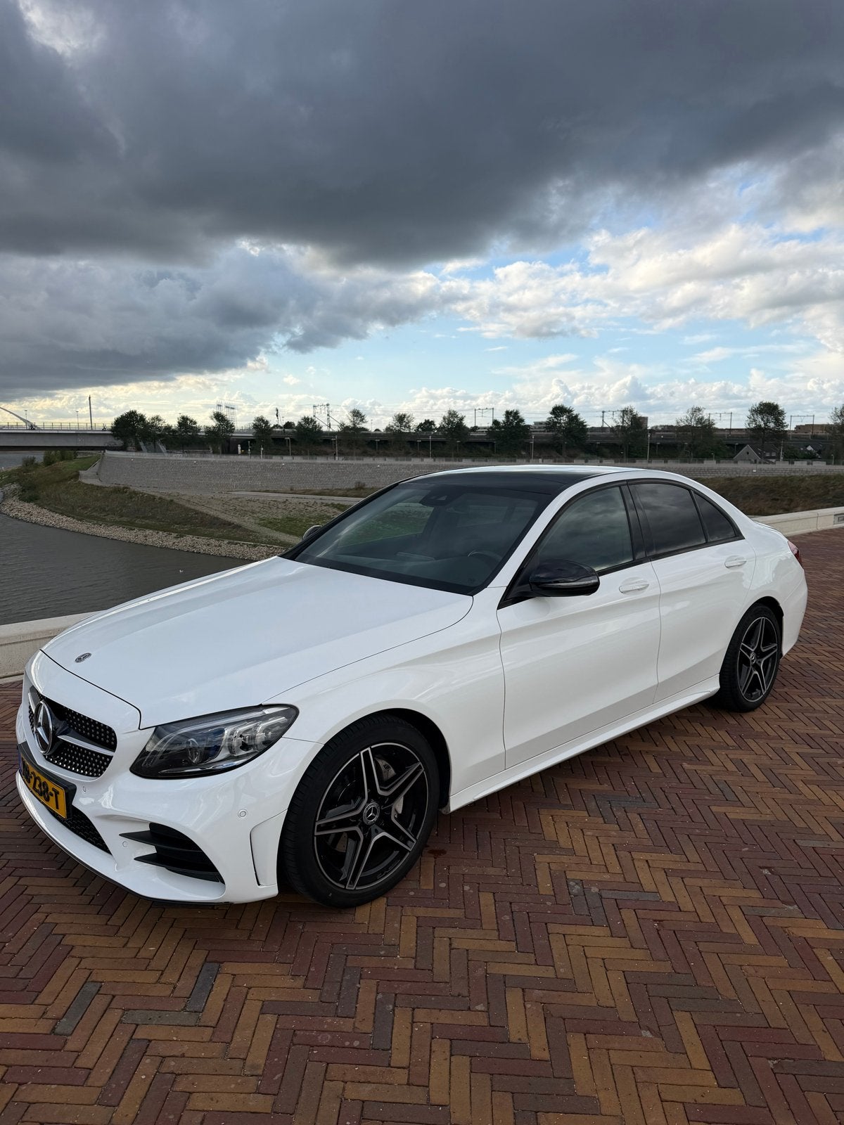 Mercedes-Benz C-Klasse C180 156pk 9G-TRONIC 2018 Wit, Achterwielaandrijving, 1800 kg, Wit, Particulier