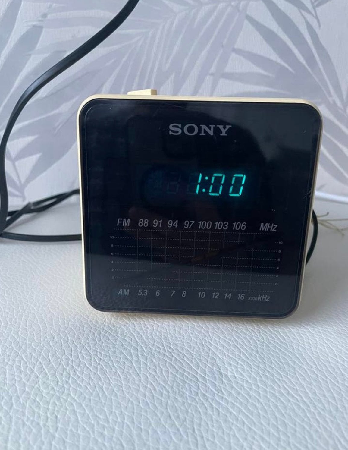 Vintage Sony  Wekkerradio AM/FM, Ophalen