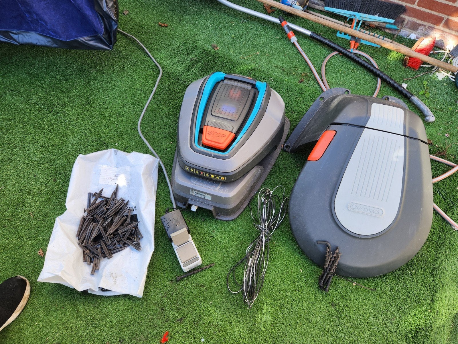 Gardena R38Li Robotmaaier met Laadstation en Accessoires, Ophalen, Gebruikt, Meer dan 25 cm, Gardena