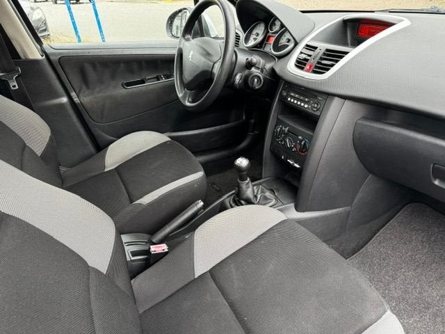 Peugeot 207 1.4 VTi 5deurs X-line Airco APK 09-2027.., Voorwielaandrijving, Stof, Gebruikt, Zwart